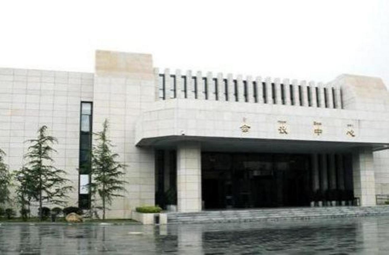 Lhasa Hotel Exterior foto